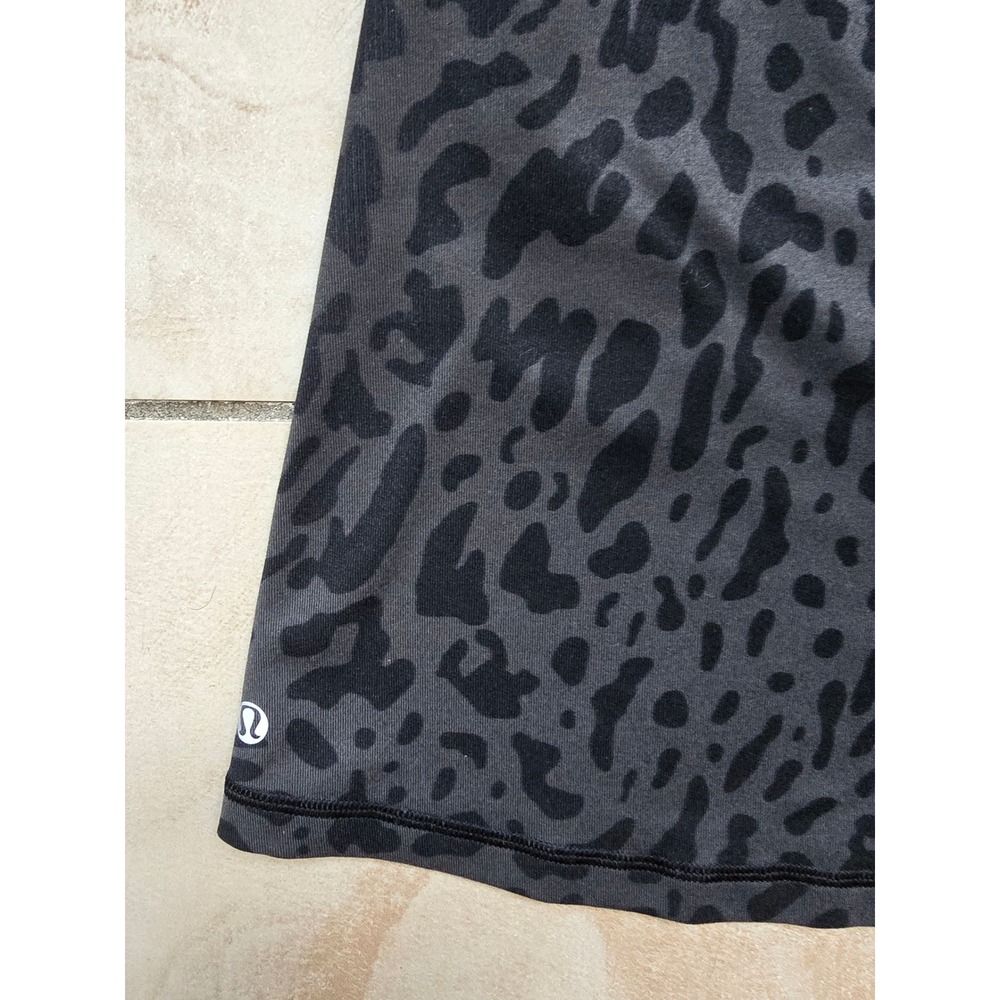 Lululemon Just Breathe Tank Top Animal Swirl Deep Coal Black Gray Size 6 - Picture 6 of 7
